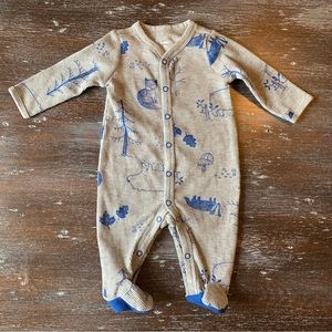 🤍3/$12 Grey and Blue Forest Footed Pajamas Carter’s 3 Months